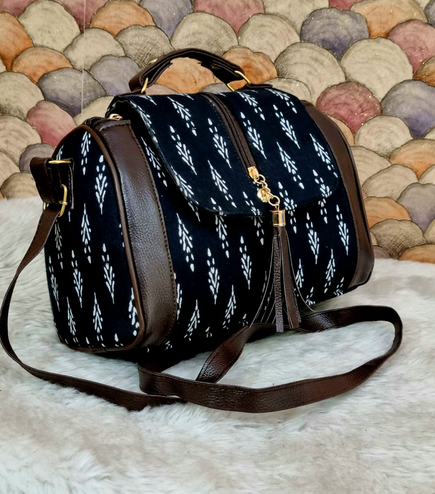 Vault Sling Bag