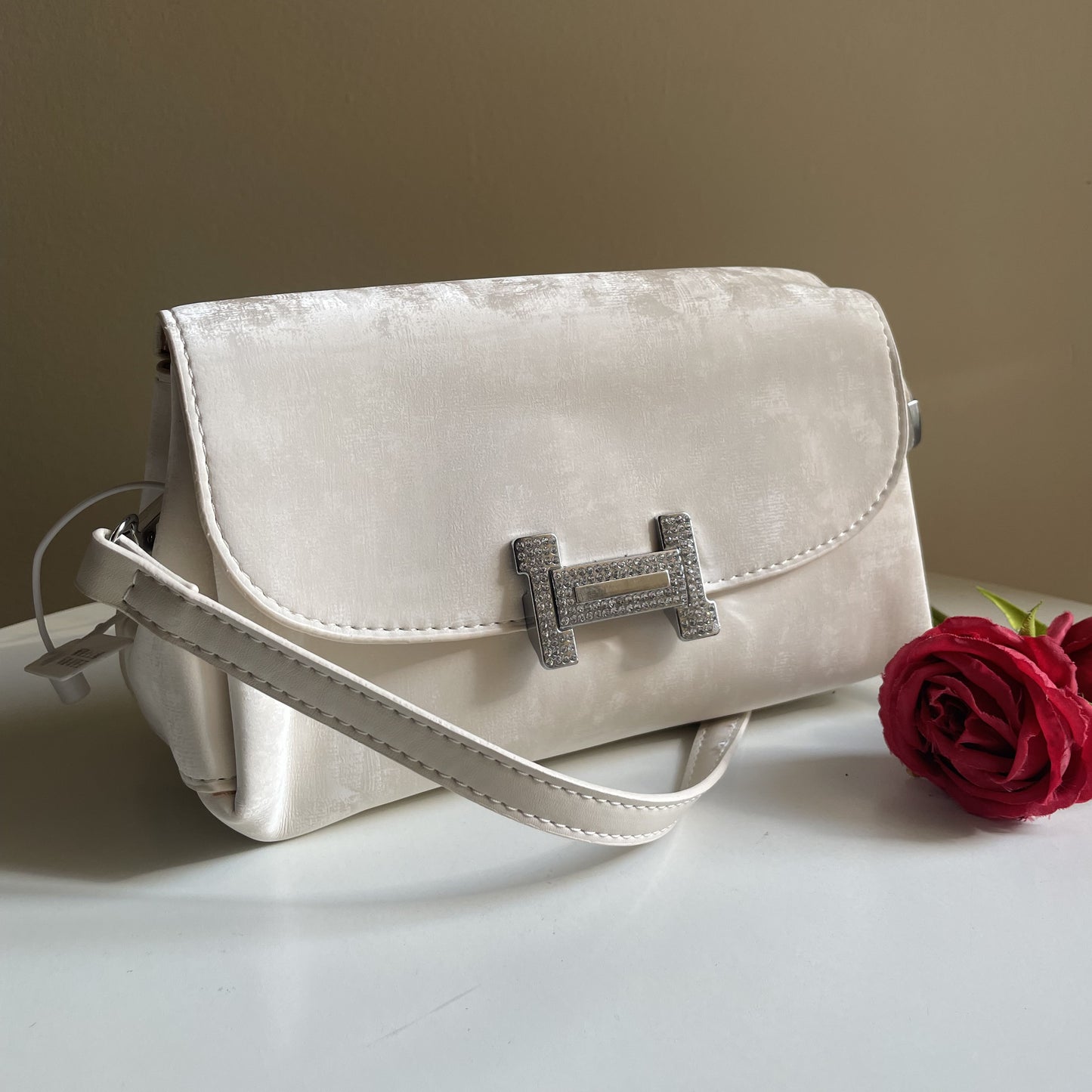 White Shoulderbag