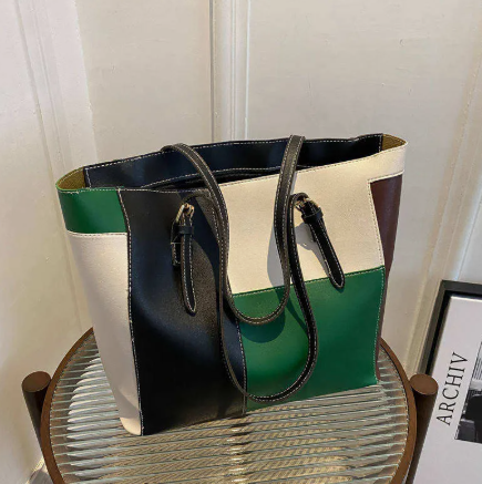 Colorblock Unlined Tote Bag with Bold Geometric Design