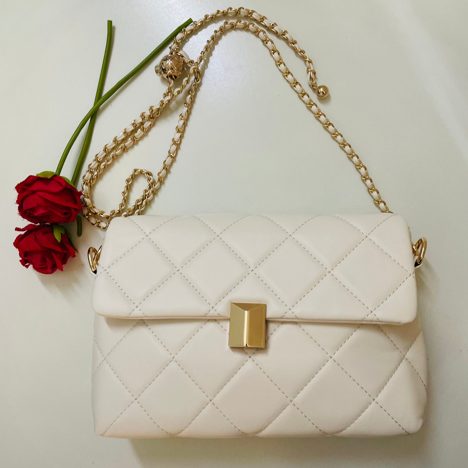 White Shoulderbag